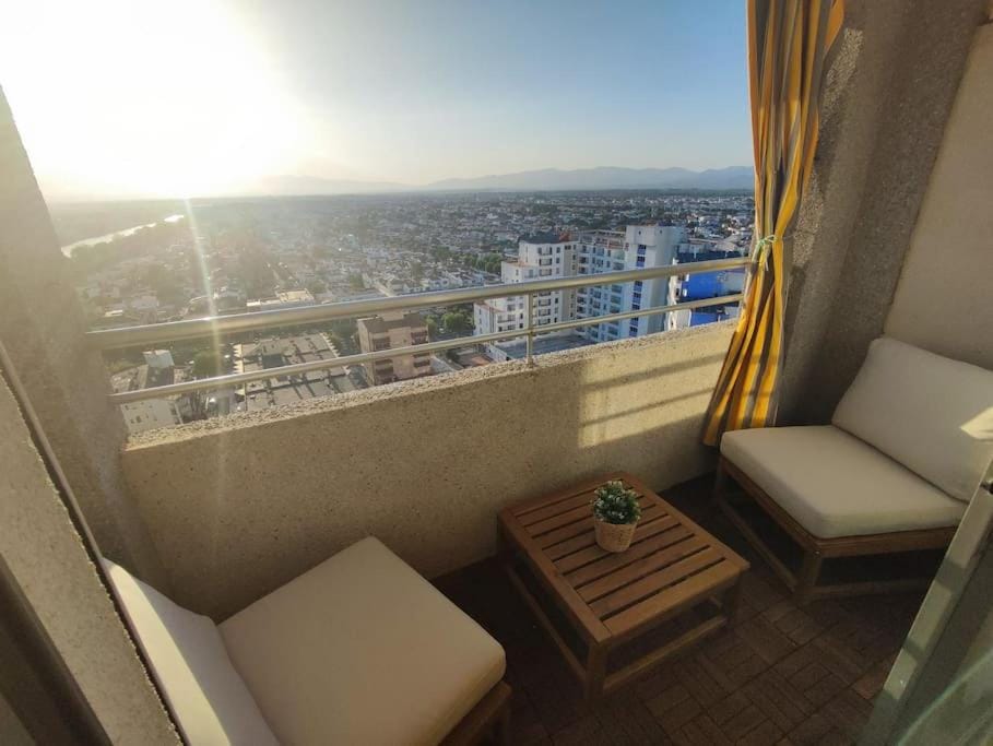 Balcony/Terrace, City view