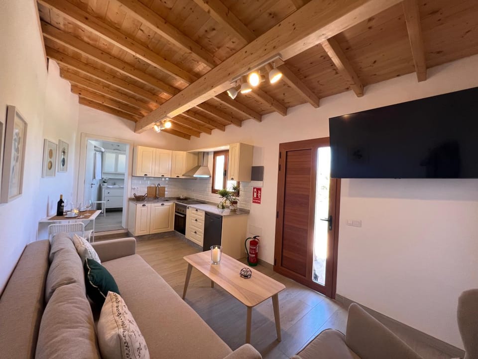 Kitchen or kitchenette, Living room, Dining area
