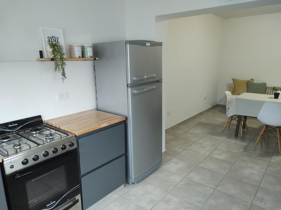 Kitchen or kitchenette, minibar, toaster, kitchen