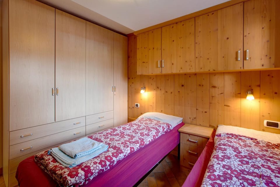Property building, Living room, Bedroom