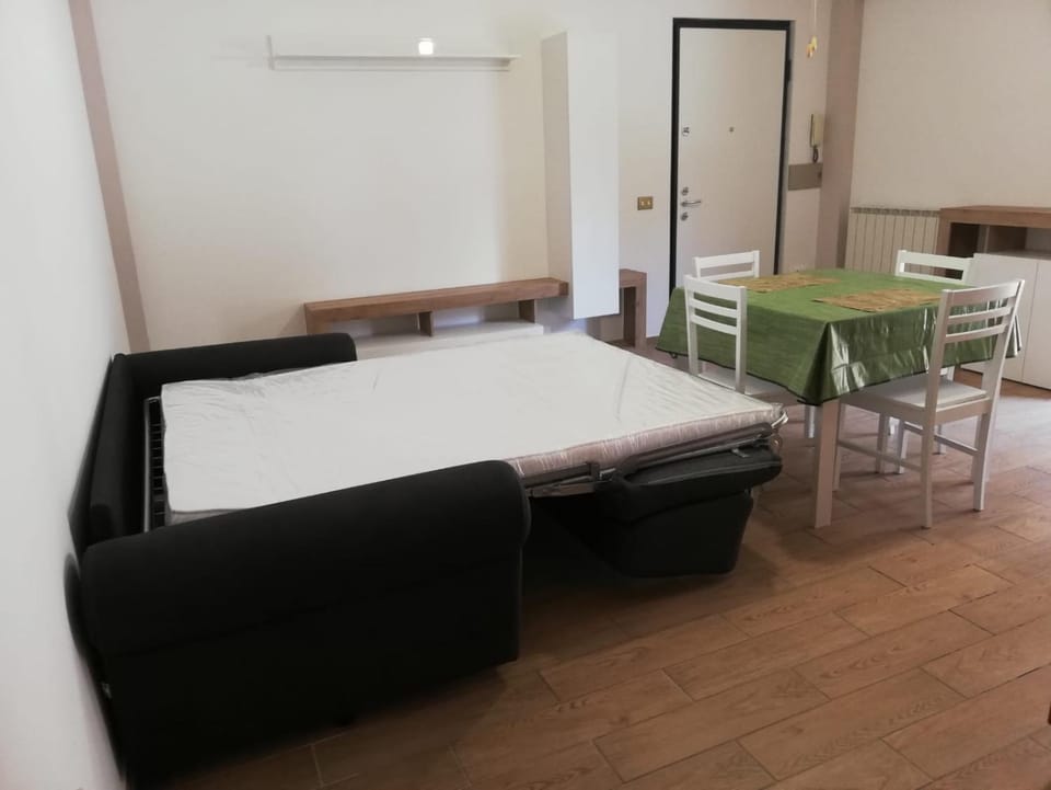 Bed, Living room