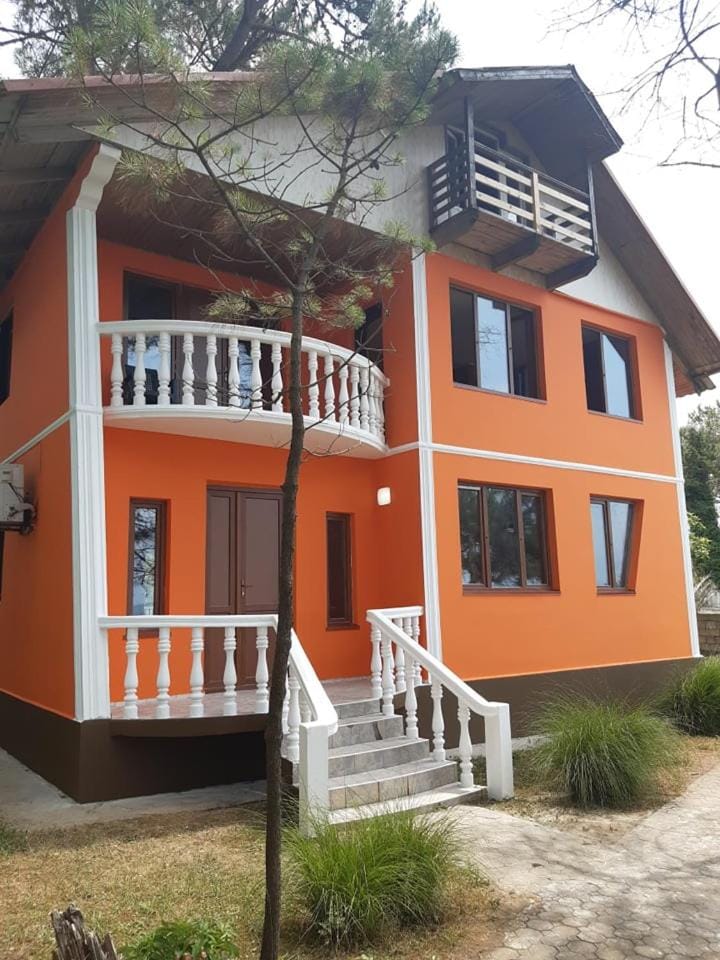 Property building, Facade/entrance