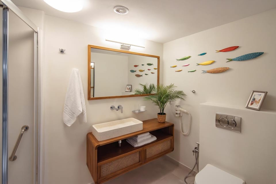 The Urban Isla Downtown 7min walk from ferry Apartment in Argolis, Greece