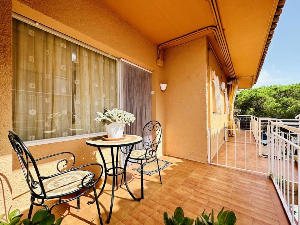 Property building, Balcony/Terrace