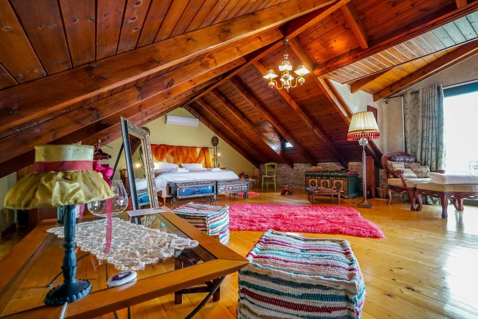 Bed, View (from property/room), Photo of the whole room, Bedroom