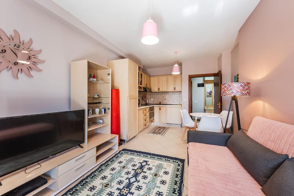 Communal lounge/ TV room, TV and multimedia, Kitchen or kitchenette, Living room, Seating area, Evening entertainment, minibar, oven