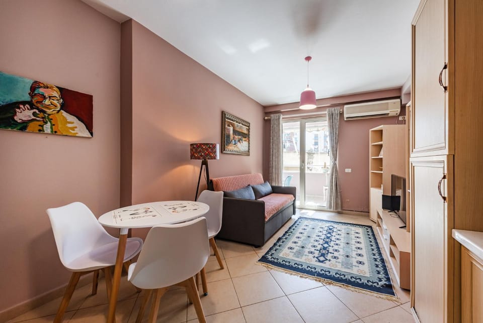 Living room, Seating area, air conditioner