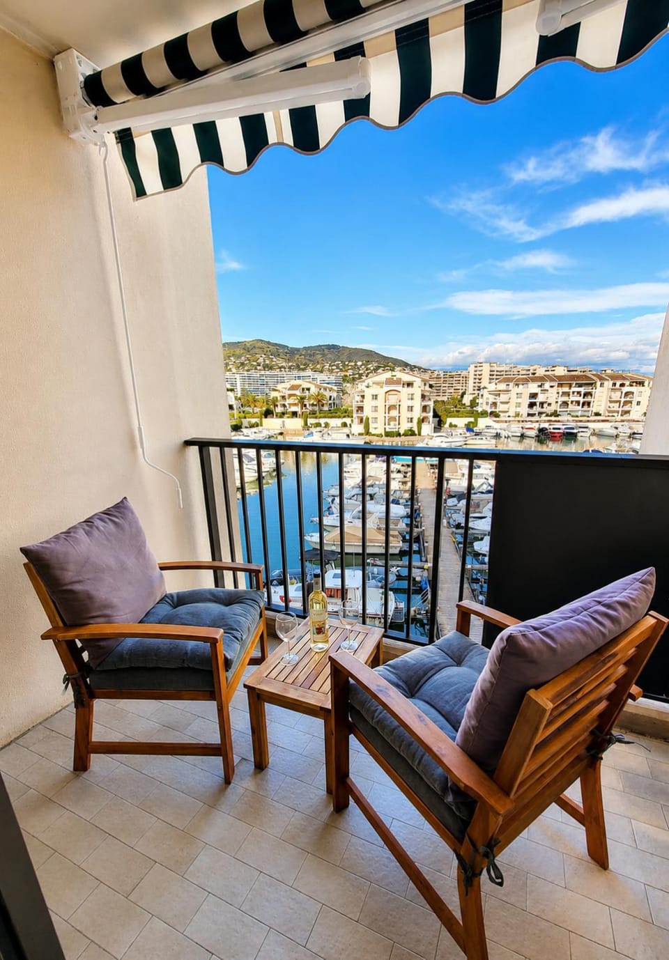 Day, Natural landscape, View (from property/room), Balcony/Terrace, Mountain view, River view