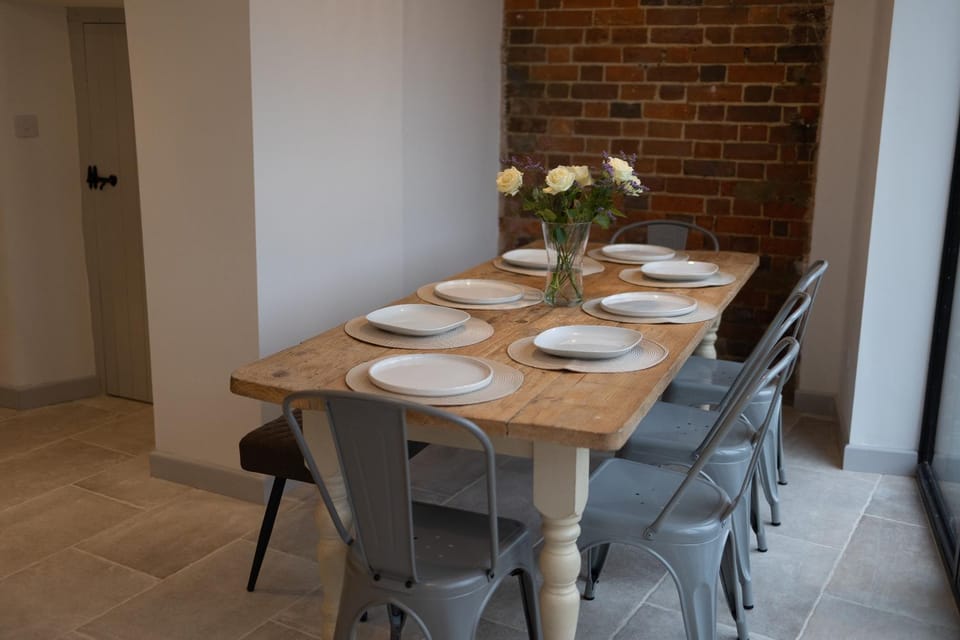 Cosy Country Townhouse in Woodstock House in West Oxfordshire District