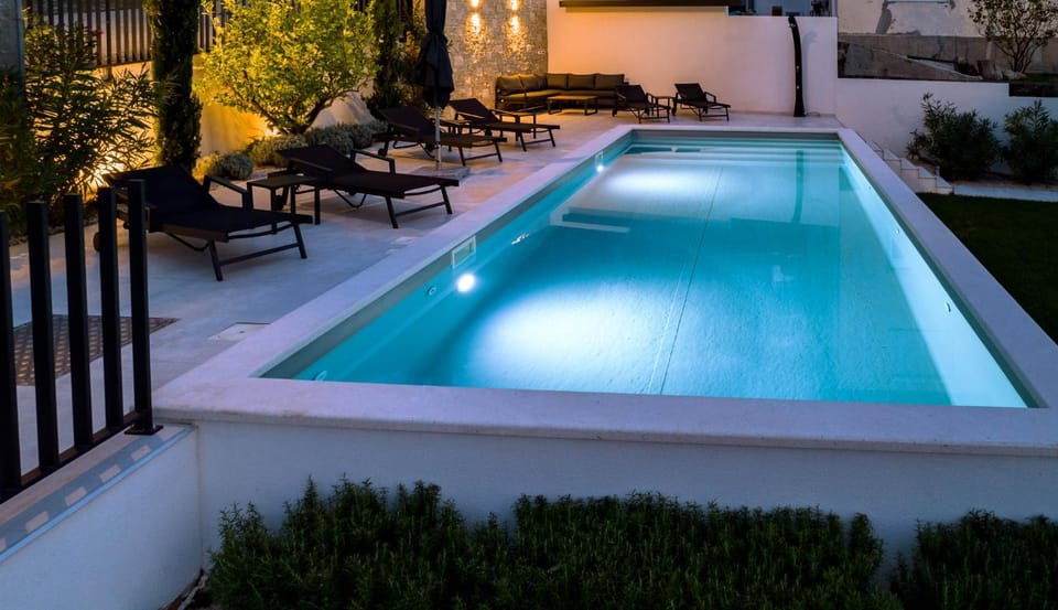 Pool view, Swimming pool, Swimming pool, sunbed