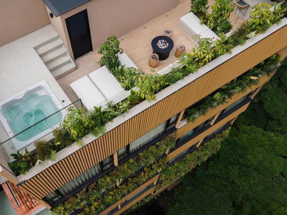 Day, Garden