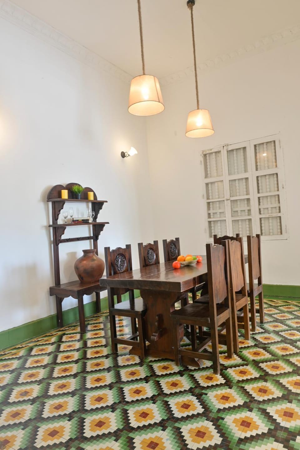 Communal lounge/ TV room, Dining area