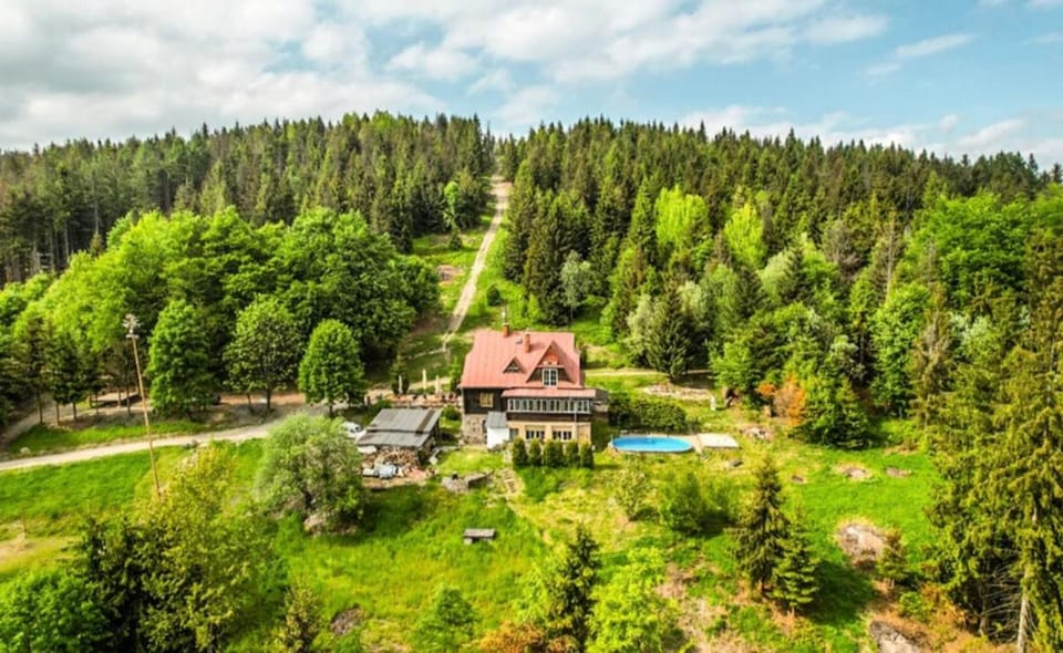 Property building, Natural landscape, Bird's eye view, Garden, Garden view, Mountain view, Pool view, Swimming pool