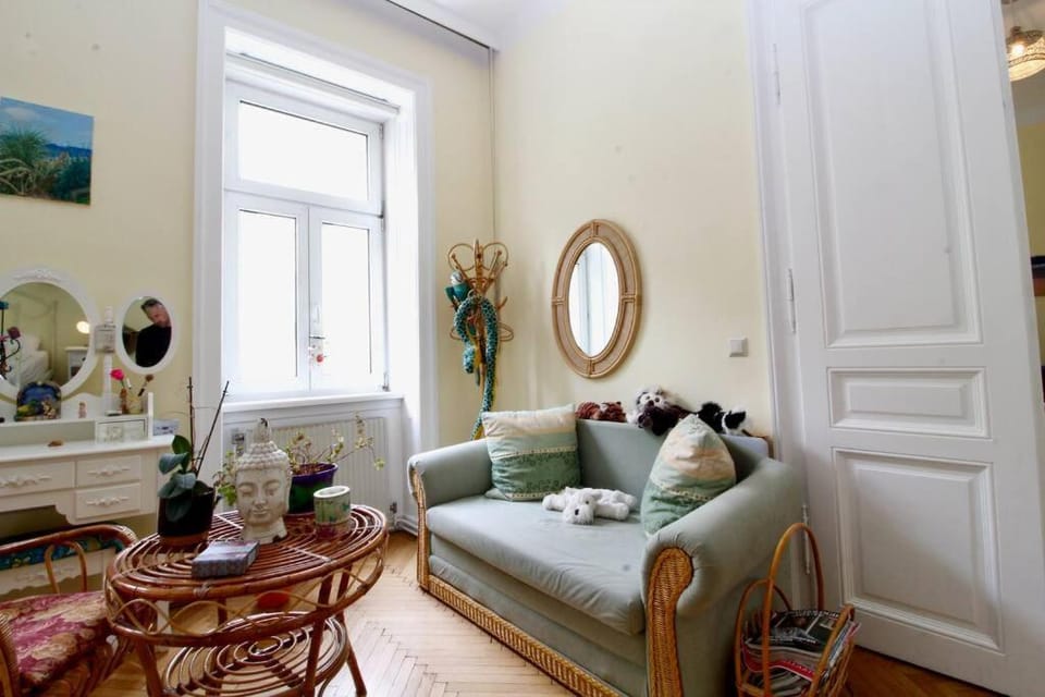 Seating area, Bedroom