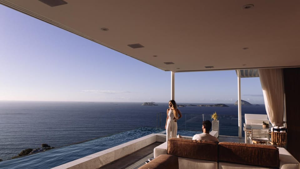 Day, Natural landscape, View (from property/room), Balcony/Terrace, Living room, Seating area, Sea view
