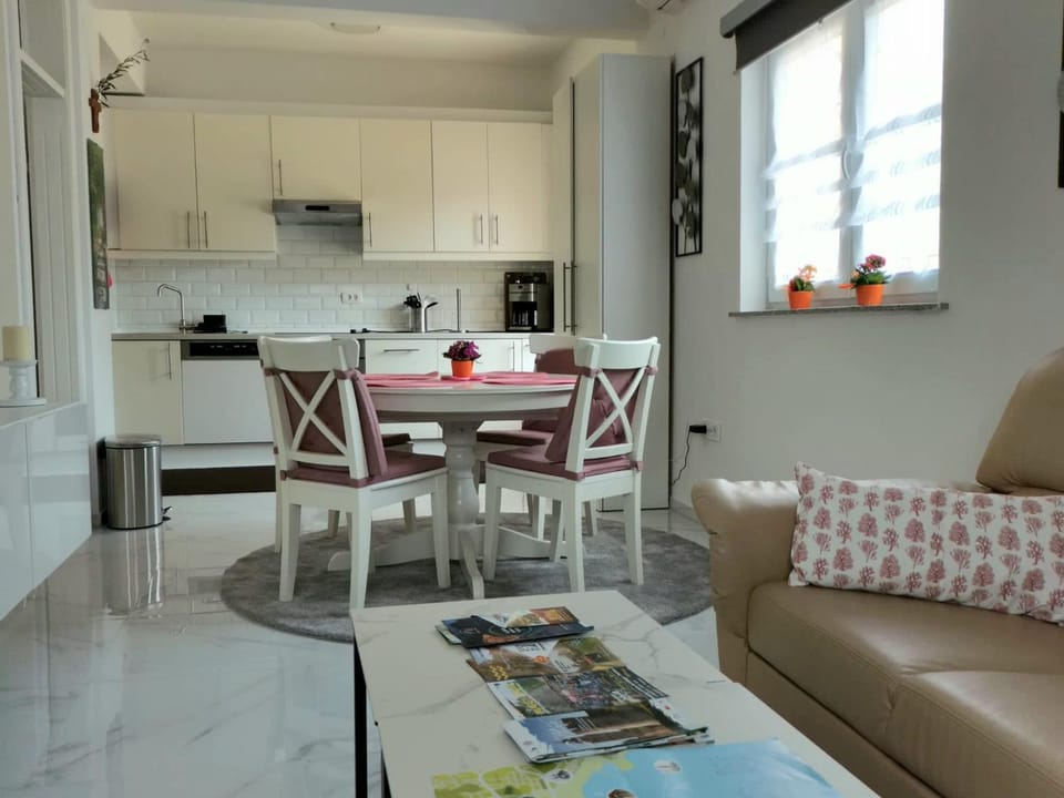Kitchen or kitchenette, Living room, Dining area