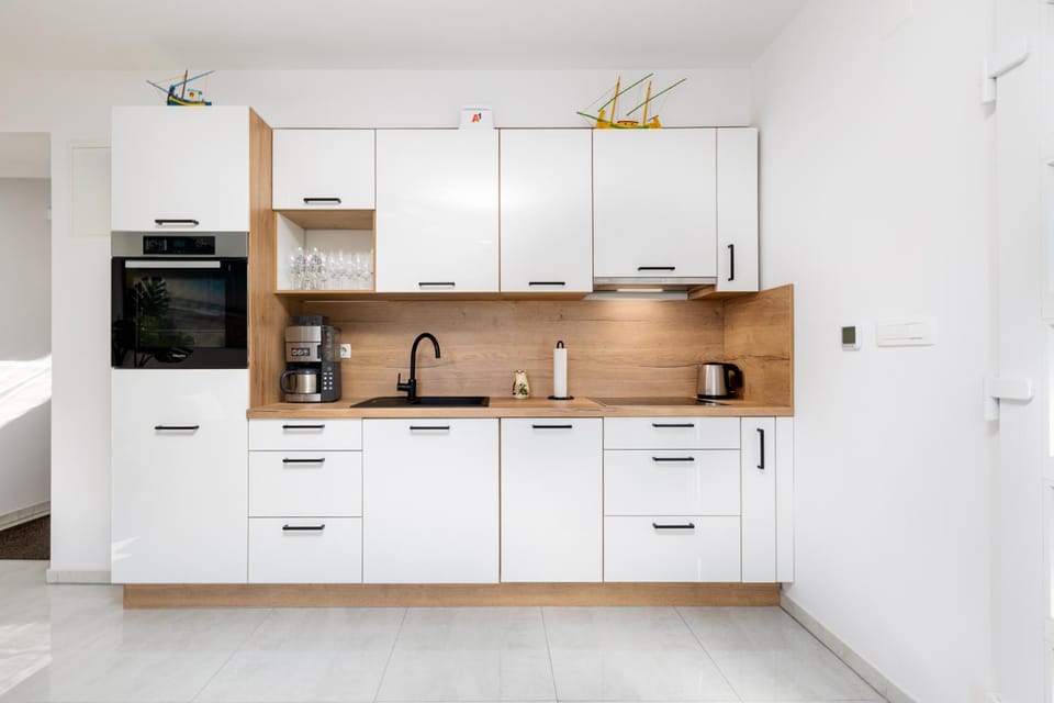 Coffee/tea facilities, Kitchen or kitchenette, dishwasher, minibar, pet friendly, stove