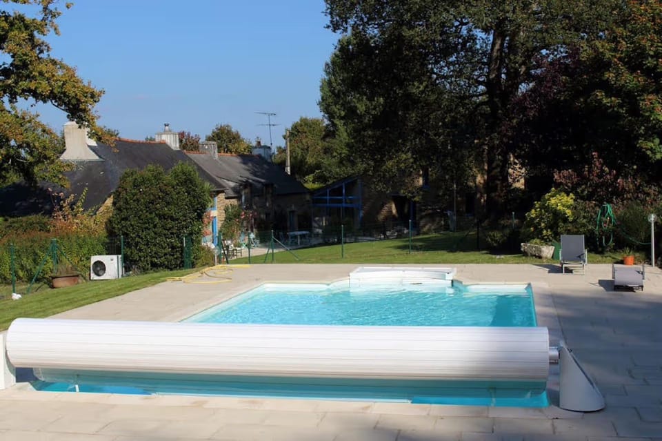 Property building, Swimming pool