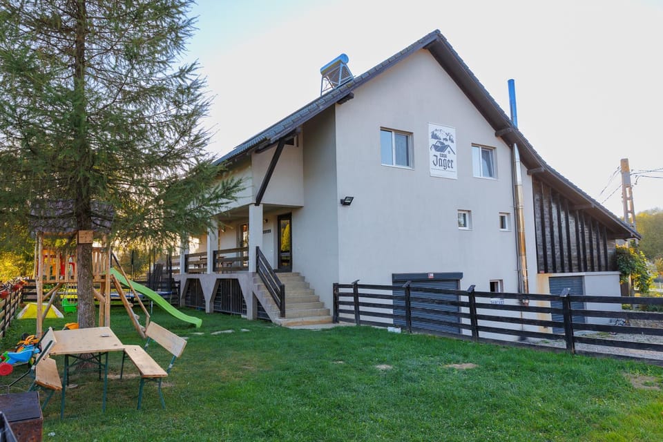 Property building, Day