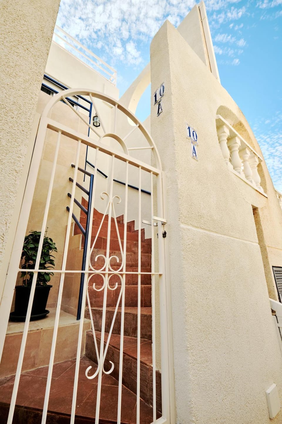 Facade/entrance, Day