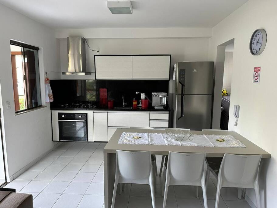 Dining area, minibar, pet friendly, stove