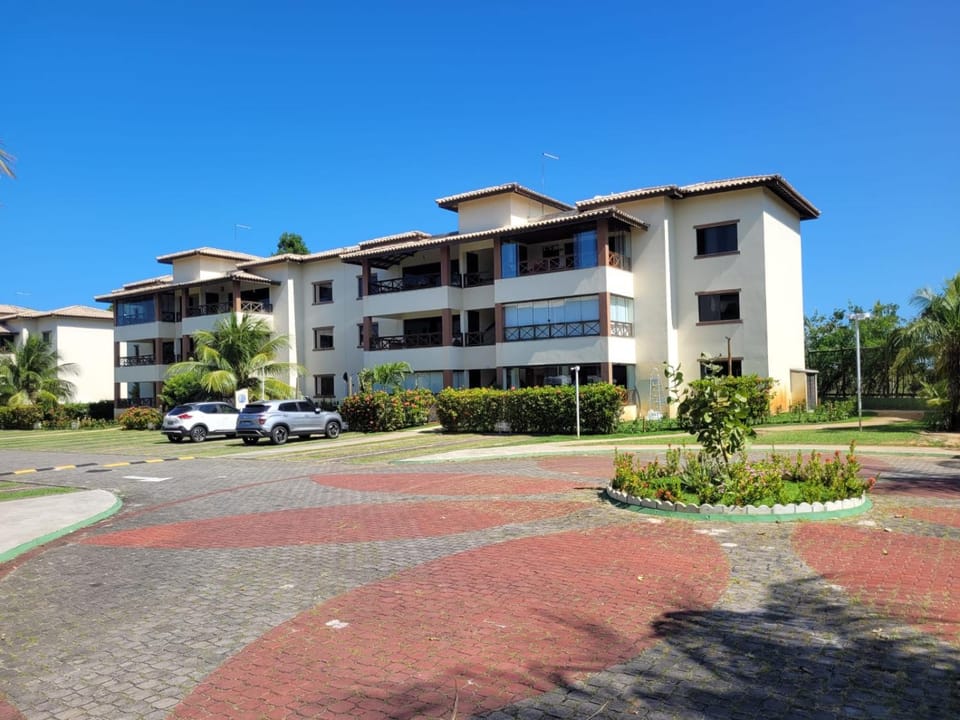 Property building, Day, Parking