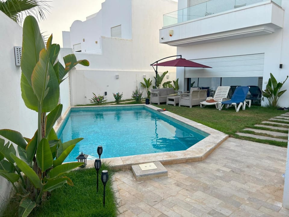 Day, Garden, Garden view, Pool view, Swimming pool, sunbed