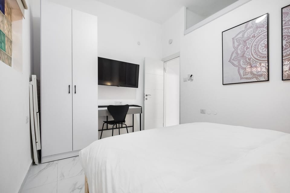 Moroccan style apartment near Bahai Gardens Apartment in Haifa