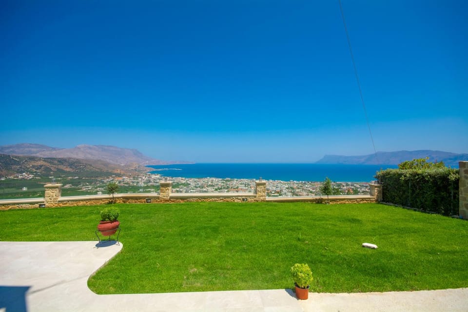 Spring, Day, Natural landscape, Garden, Balcony/Terrace, Sea view