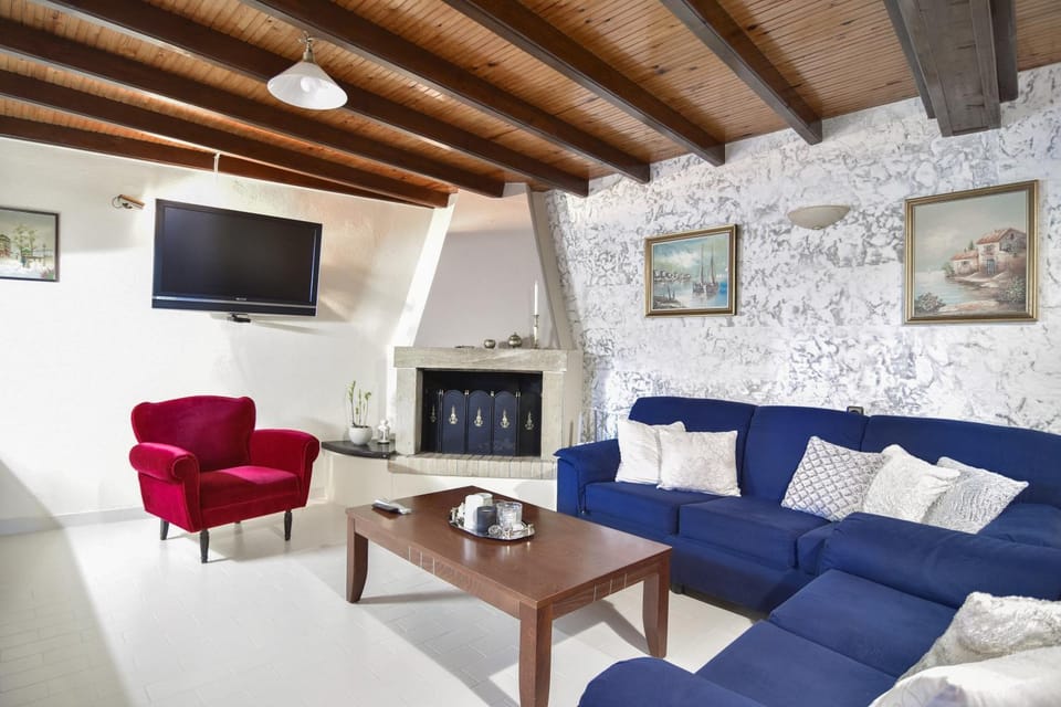 TV and multimedia, Living room, Seating area