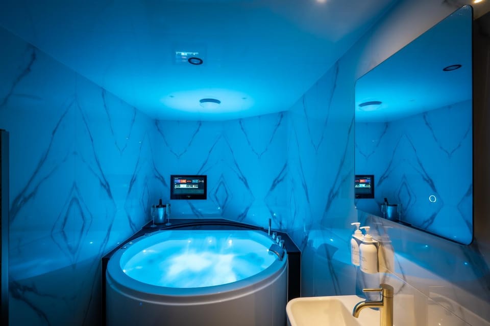 Brand New Apartment Central Location Hot Tub Apartment in Bowness-on-Windermere