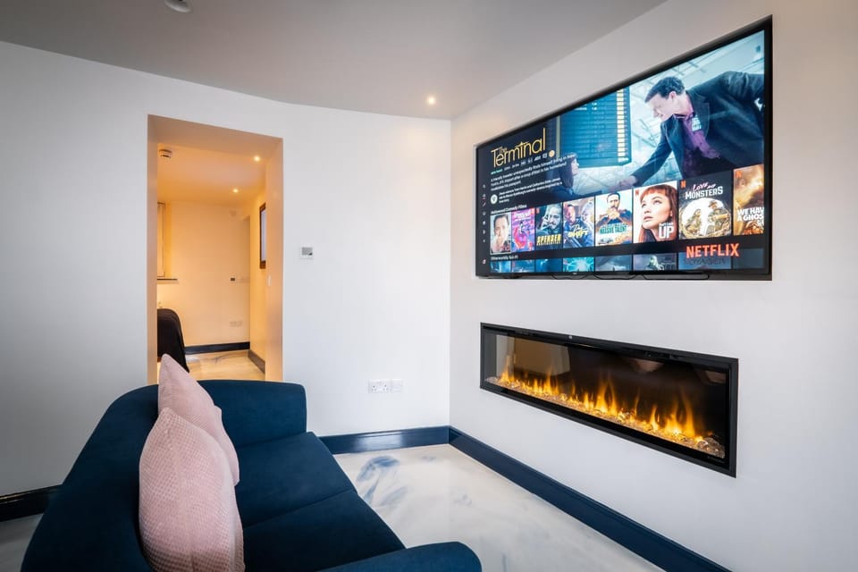 Brand New Apartment Central Location Hot Tub Apartment in Bowness-on-Windermere