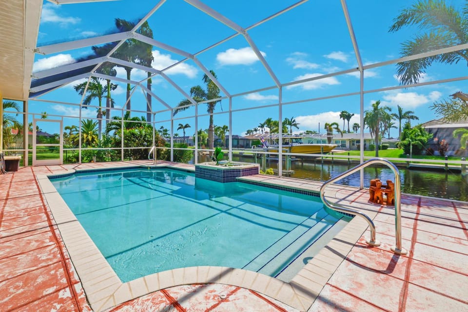 Pool view, River view, Swimming pool, Swimming pool