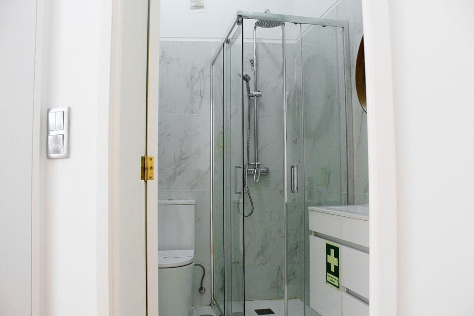 Shower, Toilet, Bathroom