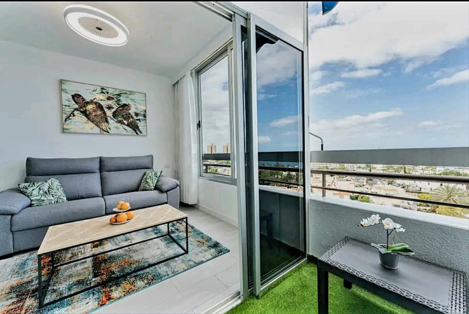 Balcony/Terrace, Living room, Seating area, Sea view