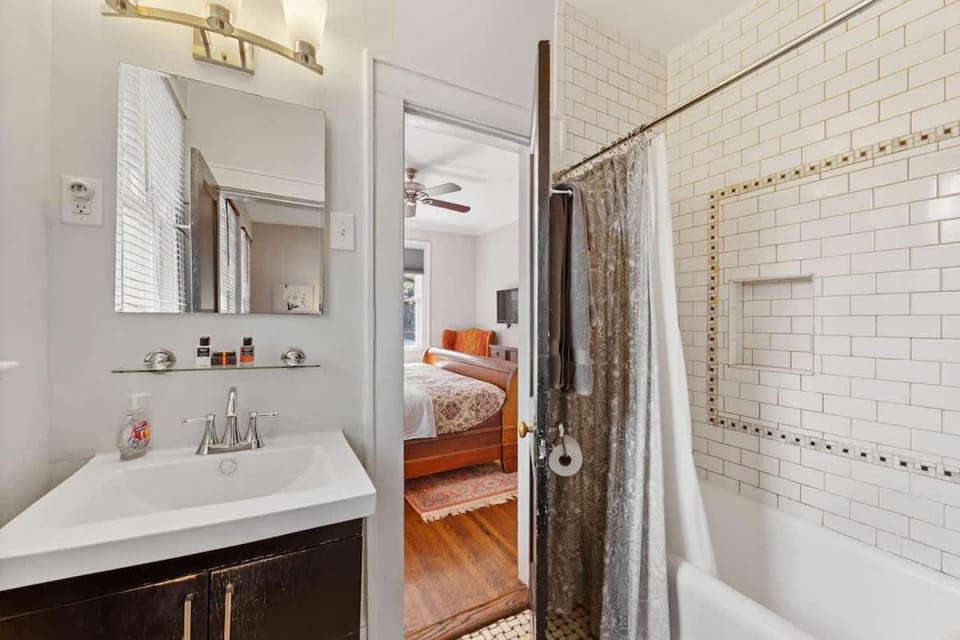 The Home Collection CLT: 500 Queens House in Charlotte