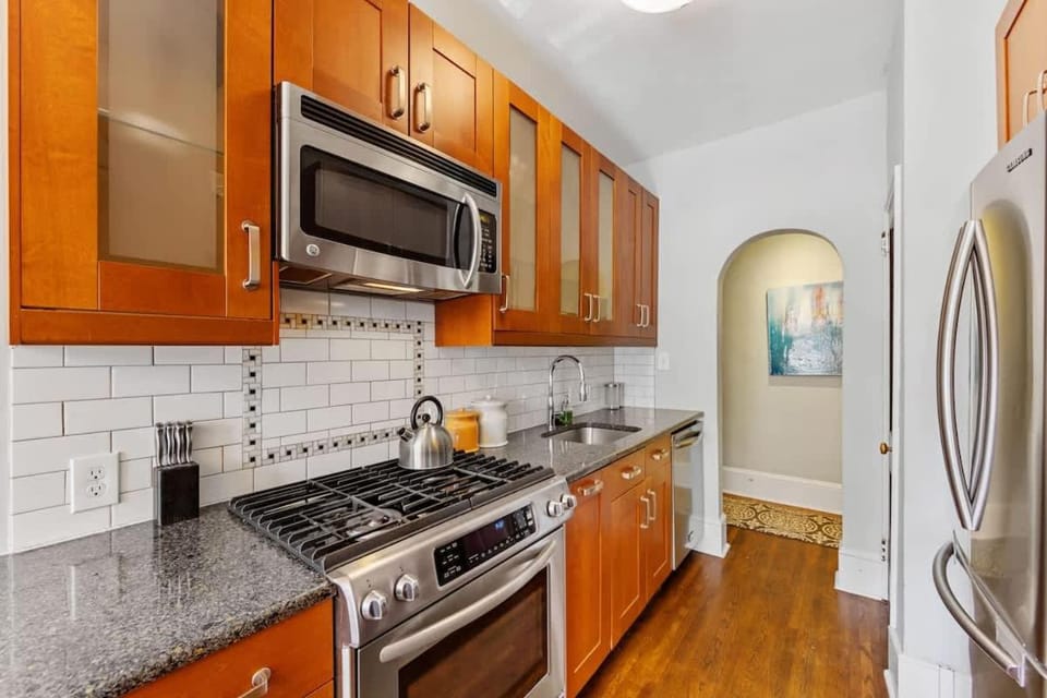 The Home Collection CLT: 500 Queens House in Charlotte