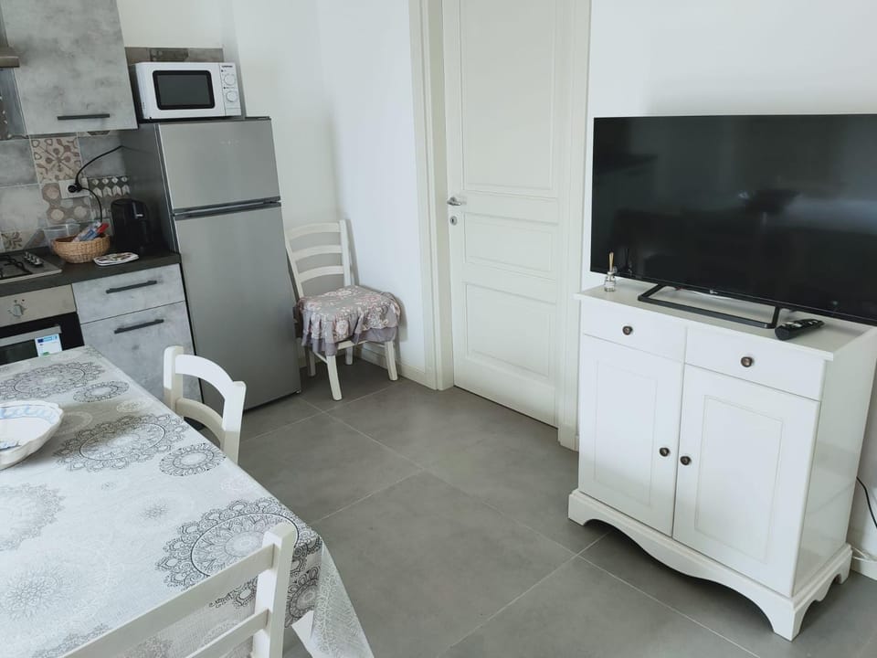 Living room, kitchen