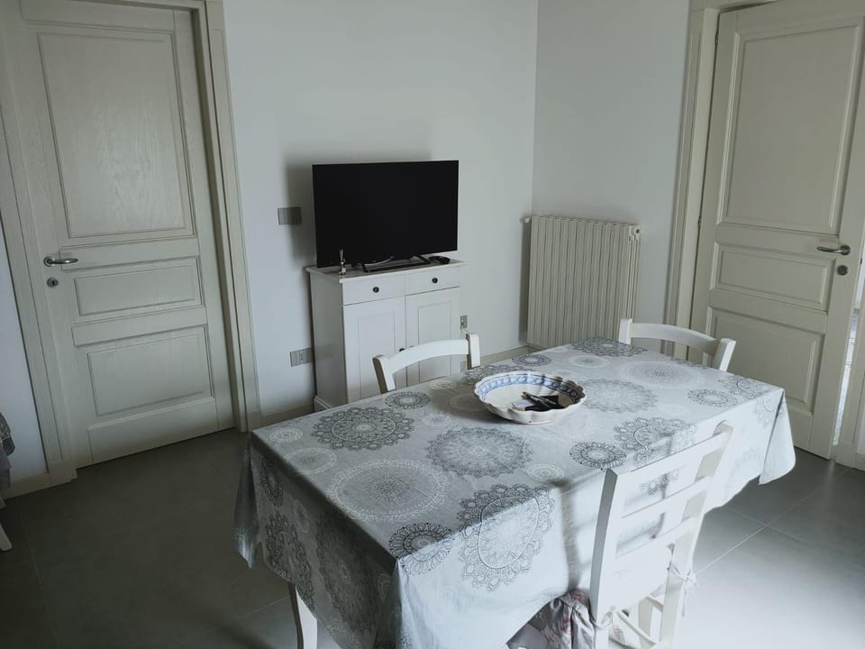 Living room, kitchen
