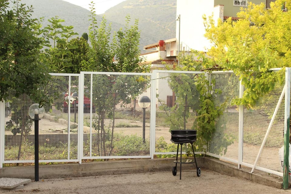 Patio, Spring, Natural landscape, Garden, Garden view, Mountain view