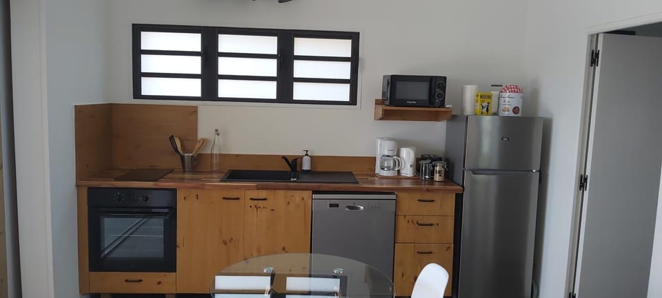 Coffee/tea facilities, Kitchen or kitchenette, dishwasher, minibar, pet friendly, stove, toaster