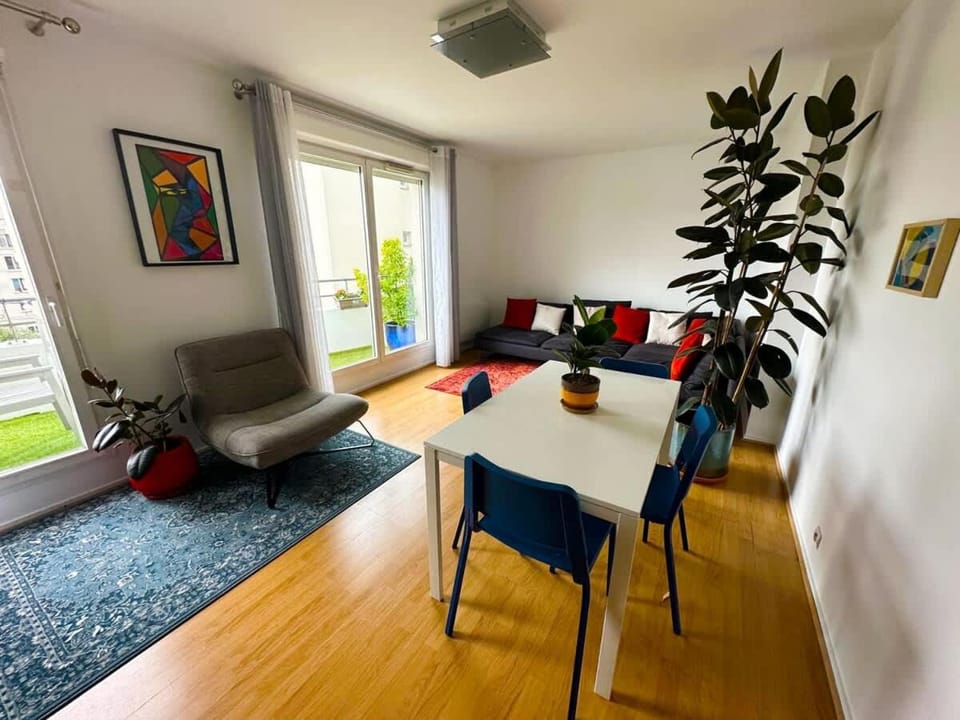 Le perchoir du stade by UTA HOUSE Apartment in Saint-Denis, France