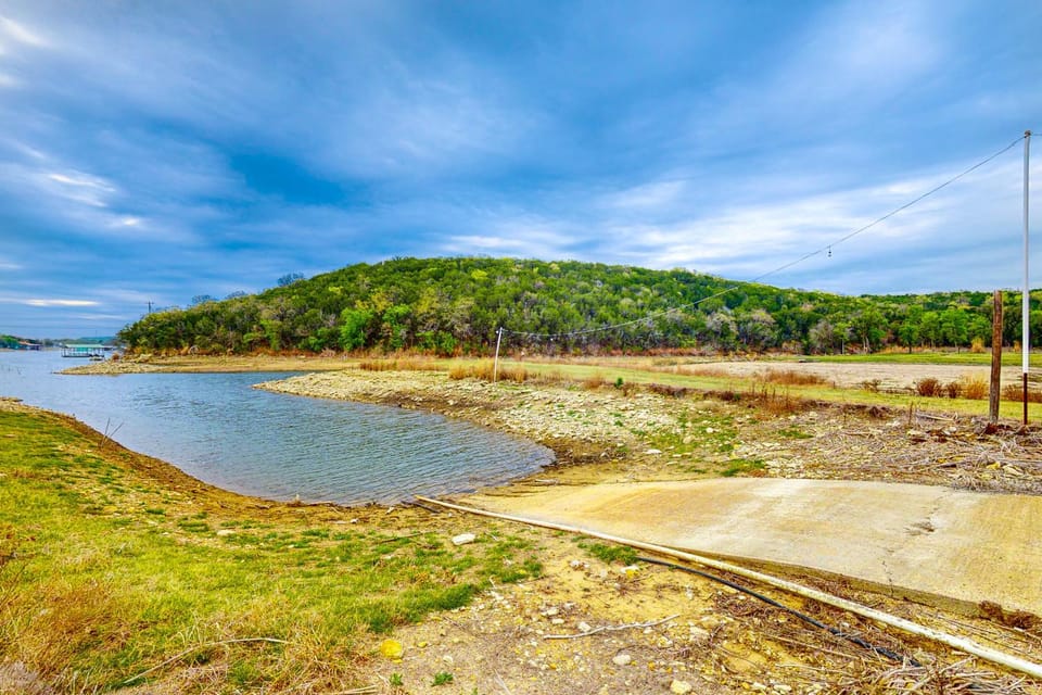 'Tin Star' Waterside Possum Kingdom Lake Retreat House in Possum Kingdom Lake