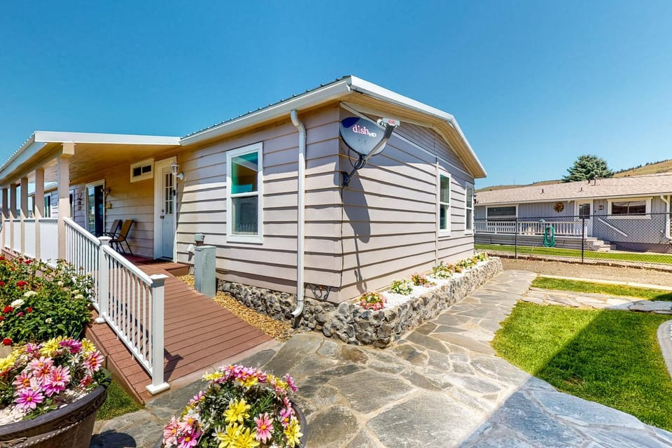 Family Friendly! Anglers Paradise in Seven Bays House in Franklin D Roosevelt Lake