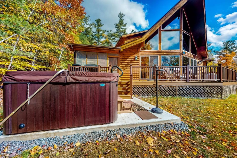 Hot Tub, Lake Views! All-Season Hinsdale Haven House in Berkshires