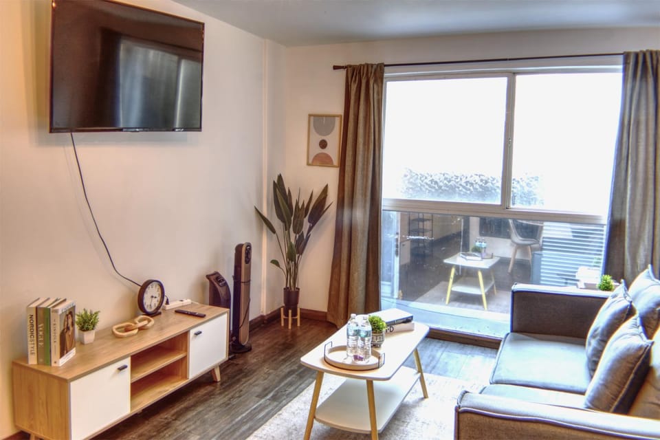 Mexico City Best Location Master Suite with Air Conditioner Apartment in Mexico City