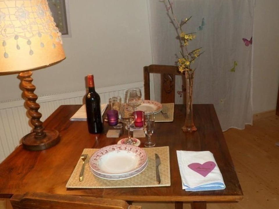 Séjour nature aux Chênes, gîte familial avec piscine partagée - FR-1-489-466 House in Auvergne-Rhône-Alpes