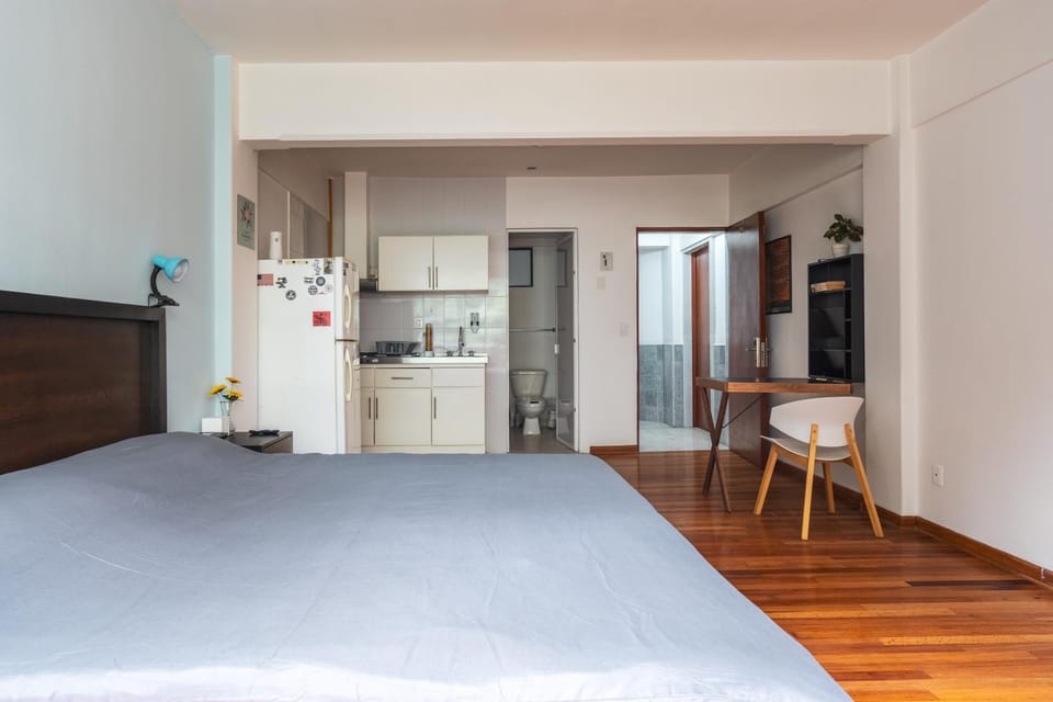Photo of the whole room, Bedroom