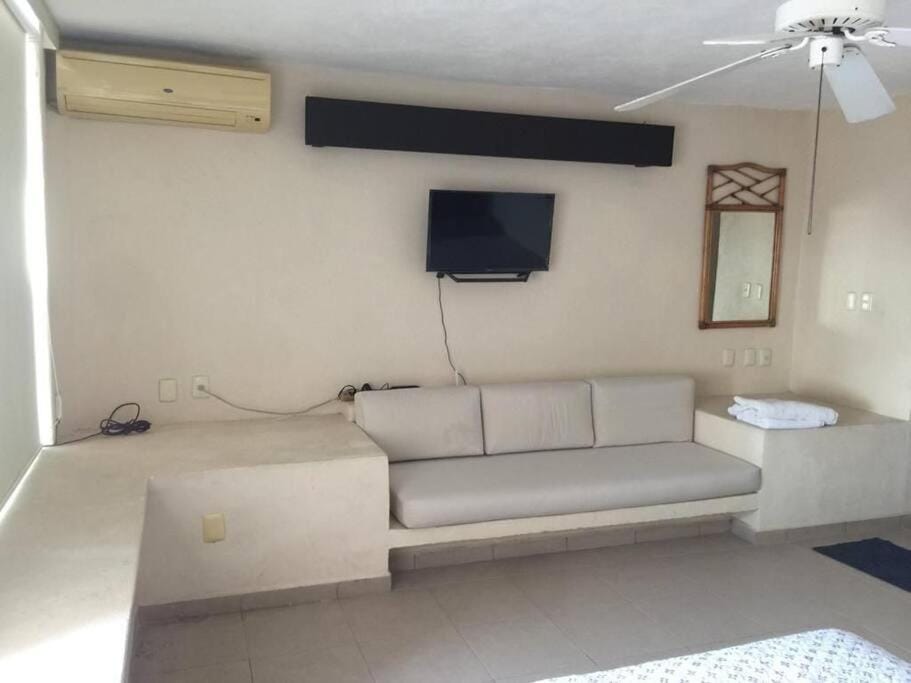 Hermosa Villa Puesta al SOL Villa in Acapulco