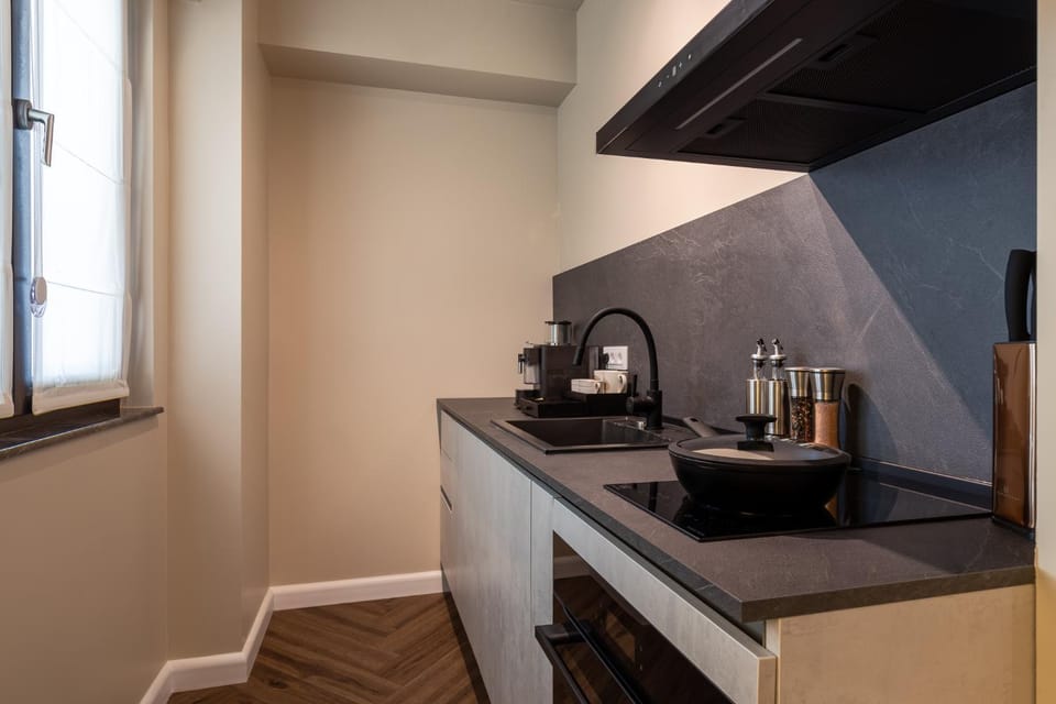 Coffee/tea facilities, kitchen